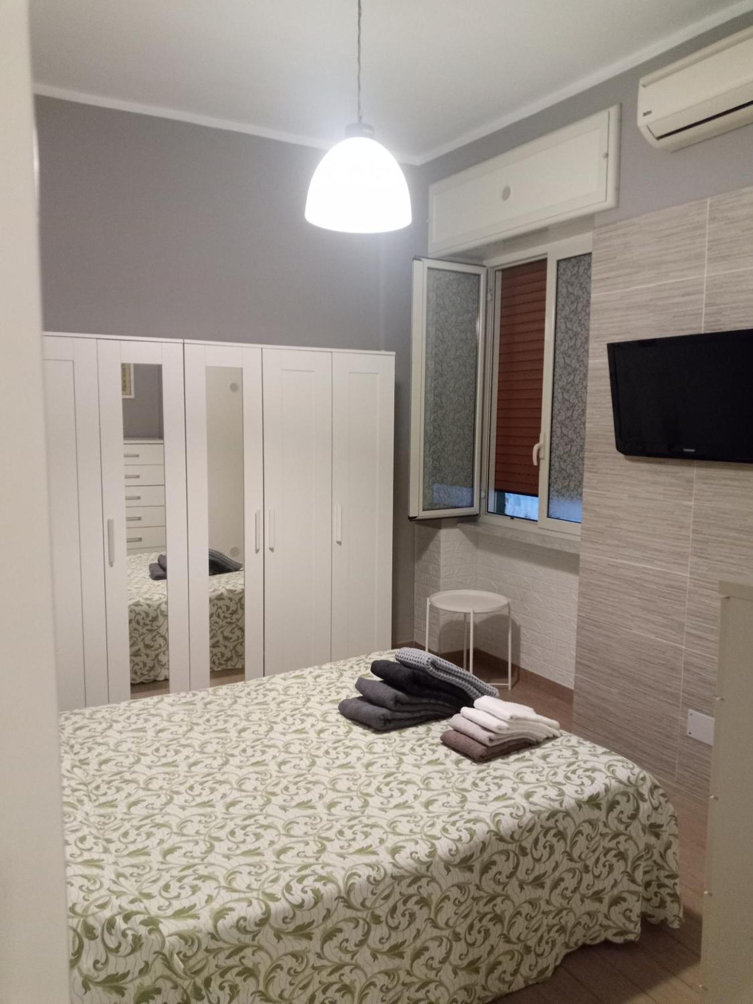 Apartamento A Casa Di Francesca Nápoles Exterior foto
